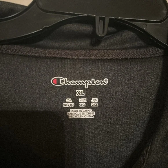 Men's Oklahoma Sooner Champion brand 1/4 zip. - Picture 3 of 3